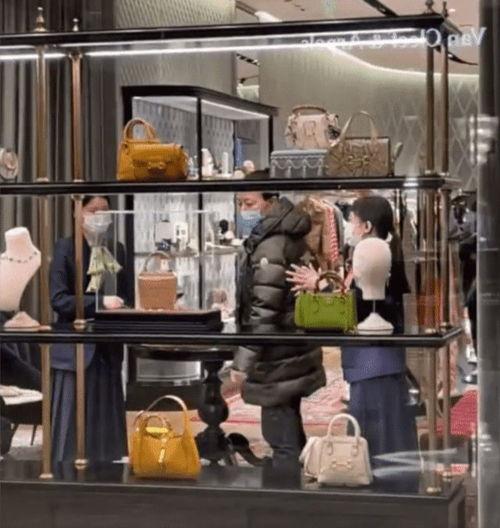 爱马仕柜姐爆料视频,品牌内幕大公开 第2张 爱马仕柜姐爆料视频,品牌内幕大公开 第2张