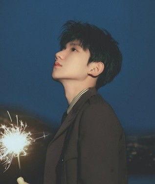 王源爆料歌手恋情视频,歌手恋情视频背后的甜蜜故事